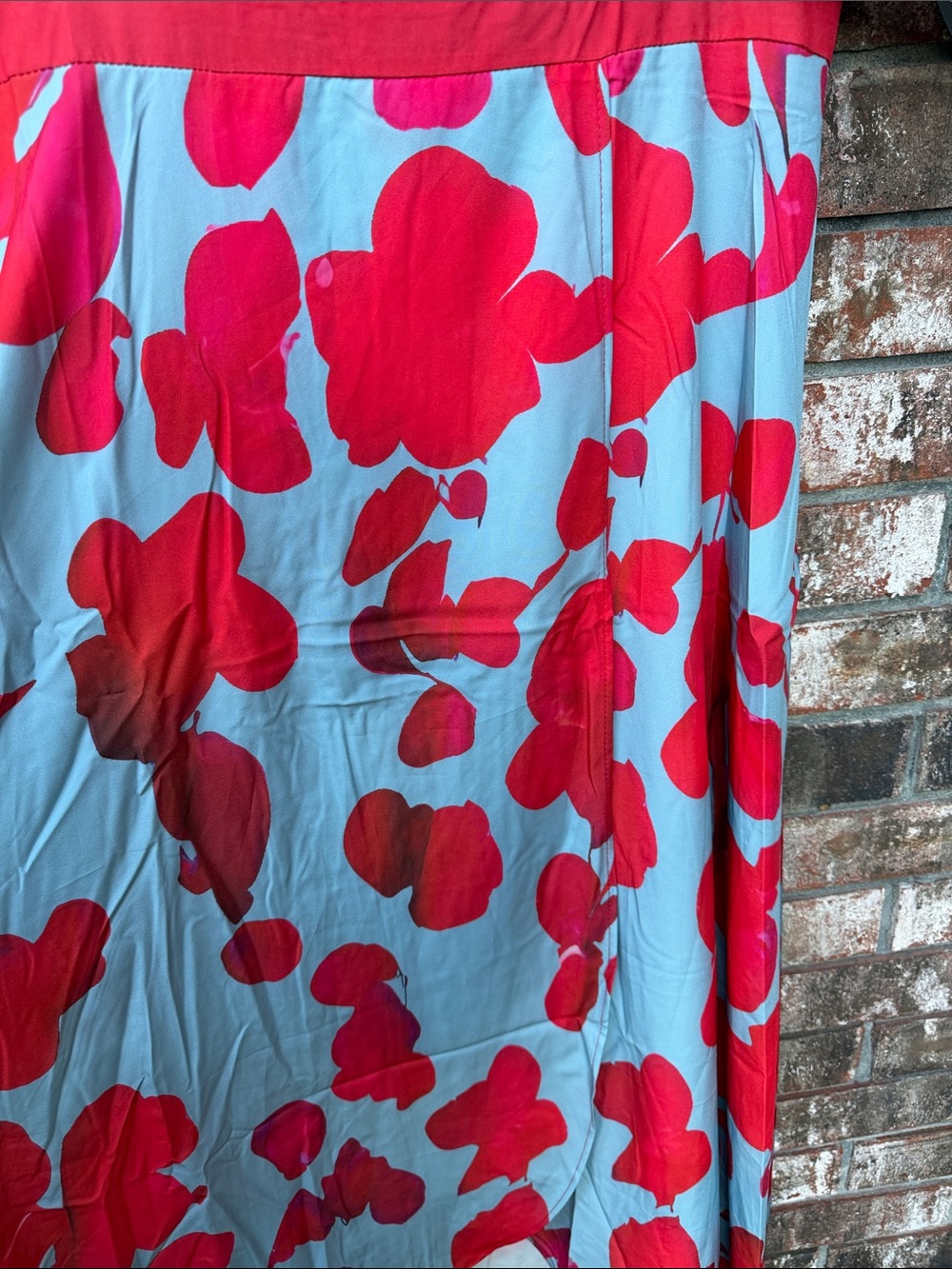 Blue Dress with Bold Red Floral Print - Picture 4 of 7